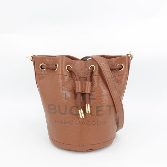 Marc Jacobs Women's The Bucket Leather Bucket Crossbody Bag Argan Oil Brown OS - Picture 5 of 16